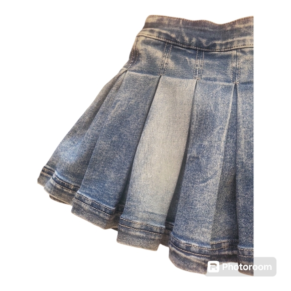 GUESS FACTORY Girl's Blue Pleated Denim Skirt - Size 8 - Picture 2 of 7